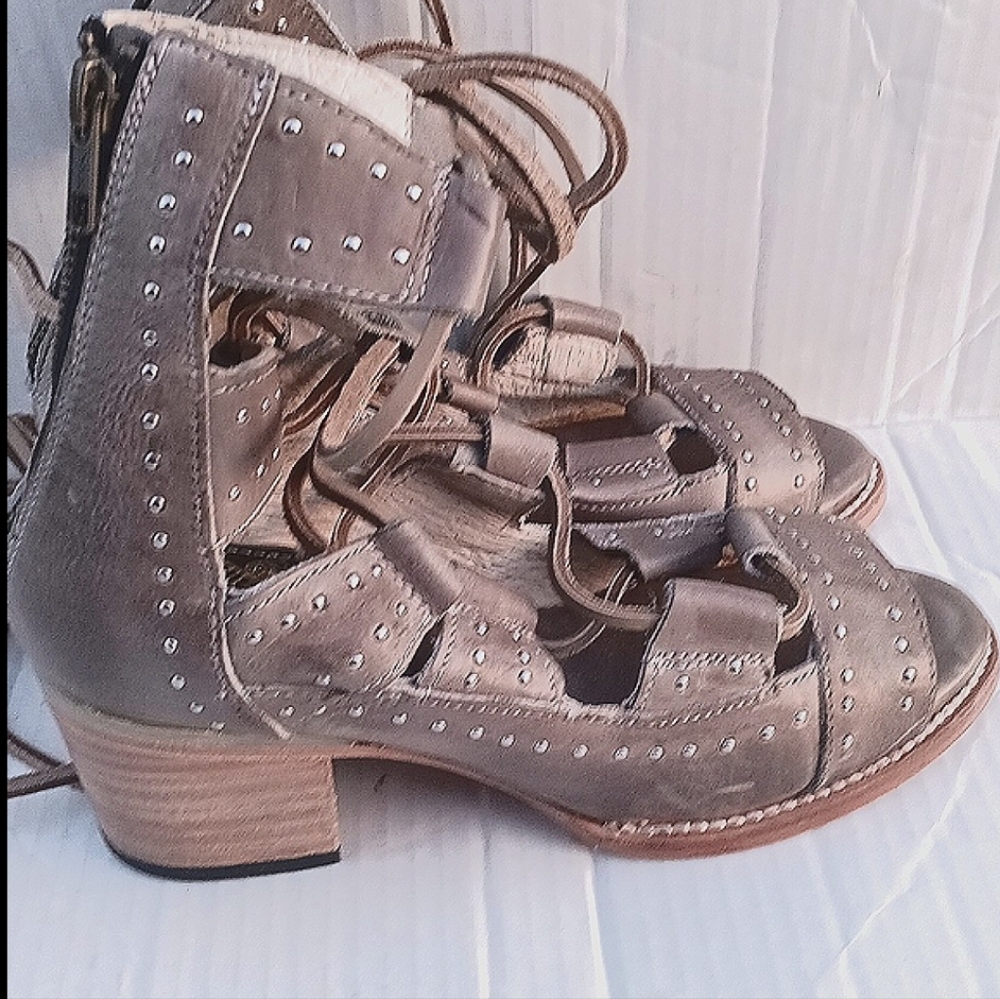 Freebird by Stephen Hazel Gladiator Sandals Size 6